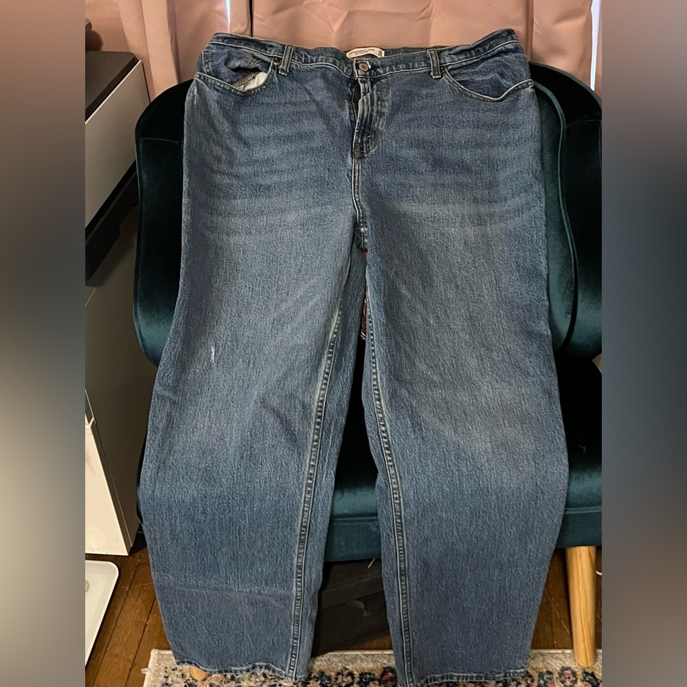 Abercrombie Curve Love 90s jeans, size 34/16